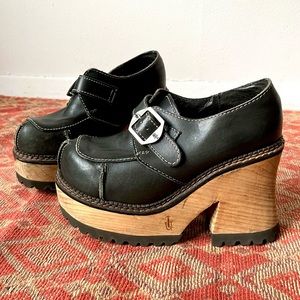 London Underground 90s rare black platform loafers
